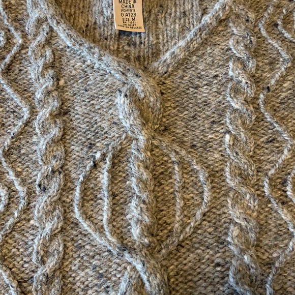 L.L. Bean wool sweater - Picture 9 of 10